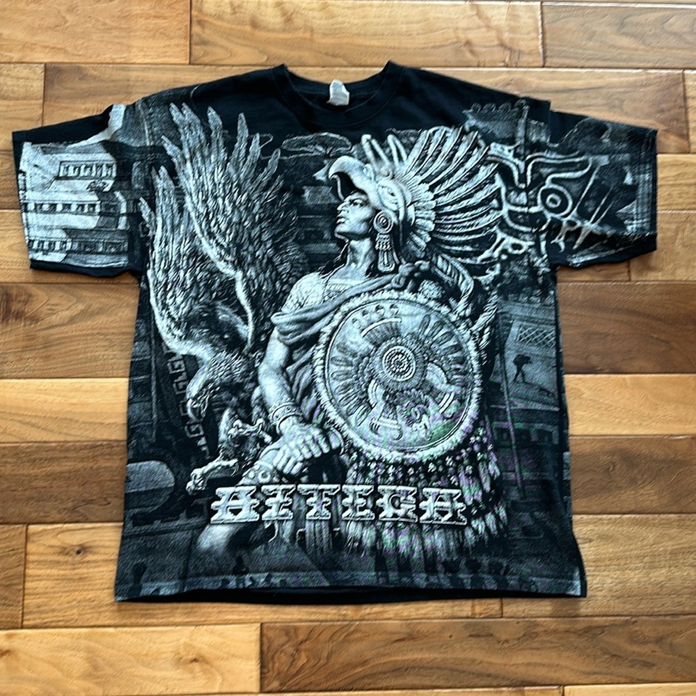 Vtg Yazbek all over Aztec print T single stitch